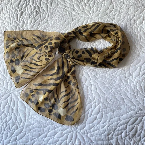 Leopard Print Scarf - Picture 4 of 5